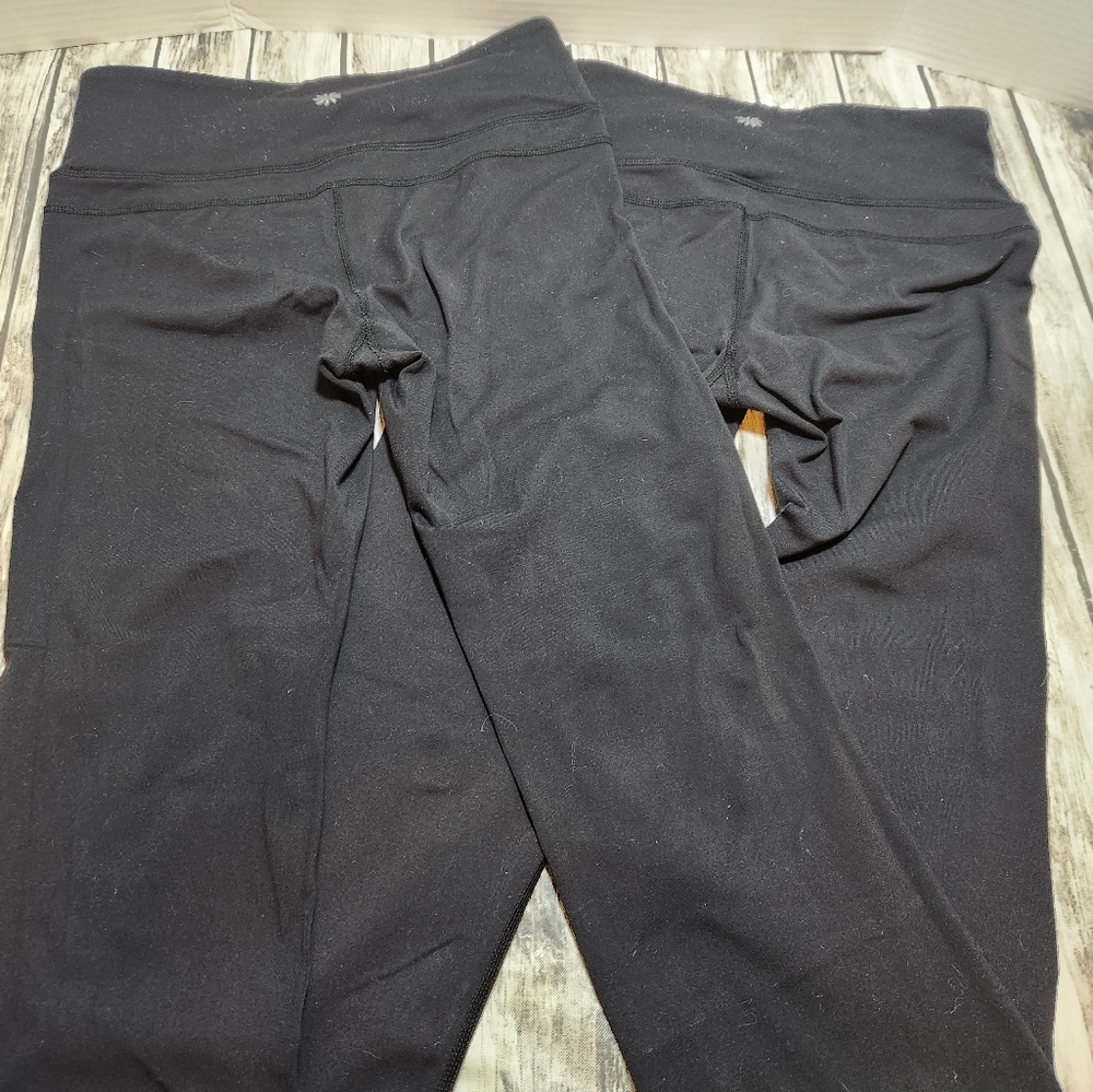 2 )‎ pair Athleta cropped leggings  #983309 - Picture 7 of 8